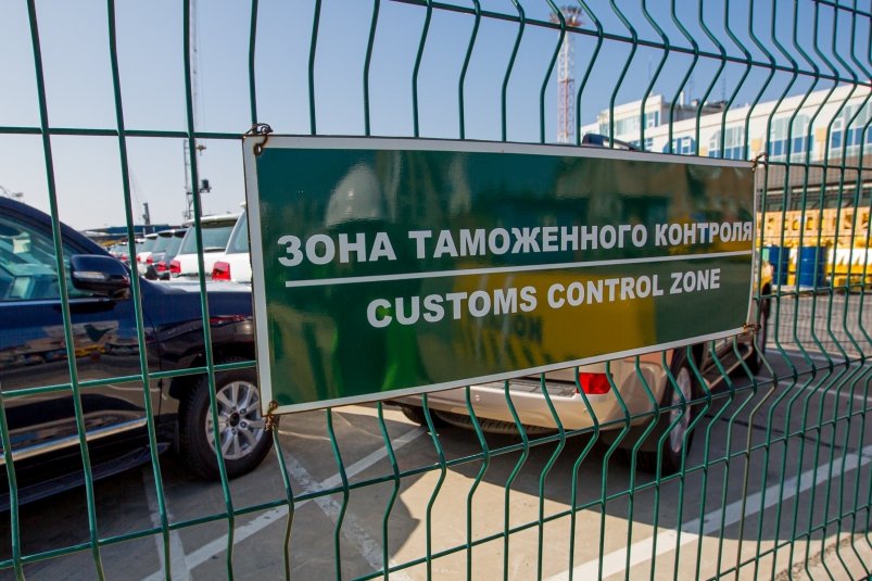 Новые ограничения не обрушили поставки в Приморье автомобилей из Южной Кореи и Японии
