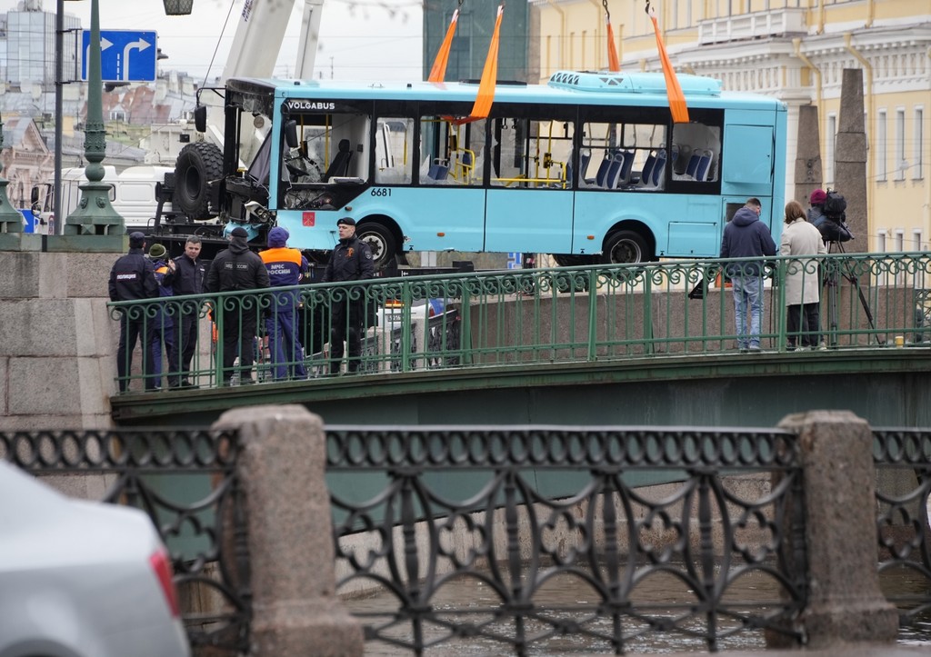 Что известно о ДТП с автобусом на Мойке в Санкт-Петербурге. Главное по итогам трех дней