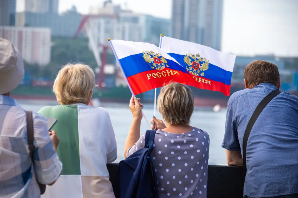 Жителей и гостей Владивостока приглашают на бесплатные экскурсии в честь Дня ВМФ