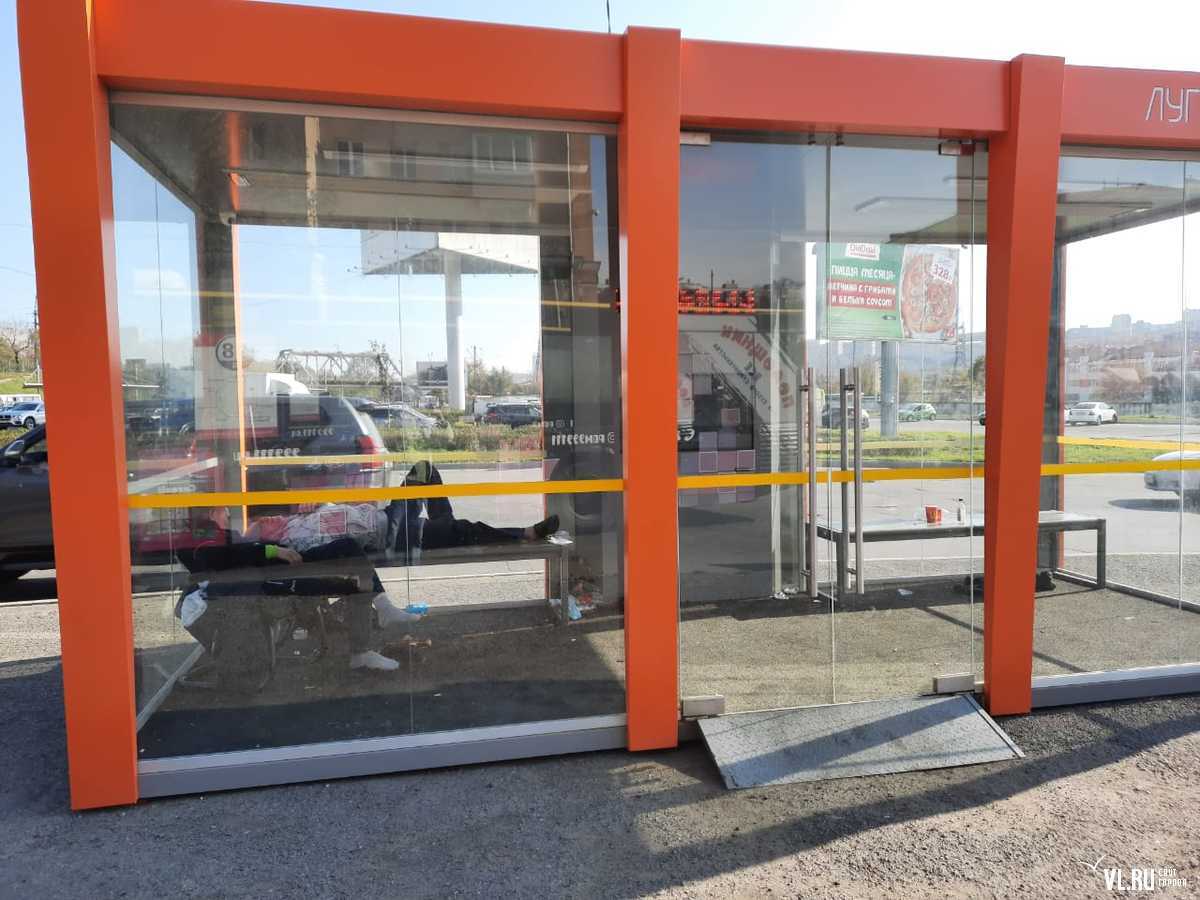 «Долговое Приморье»: компания, установившая умные остановки и платные парковки в крае, снова в центре скандала