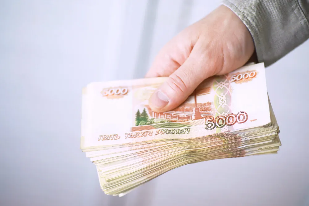 Доля богатых в России удвоилась