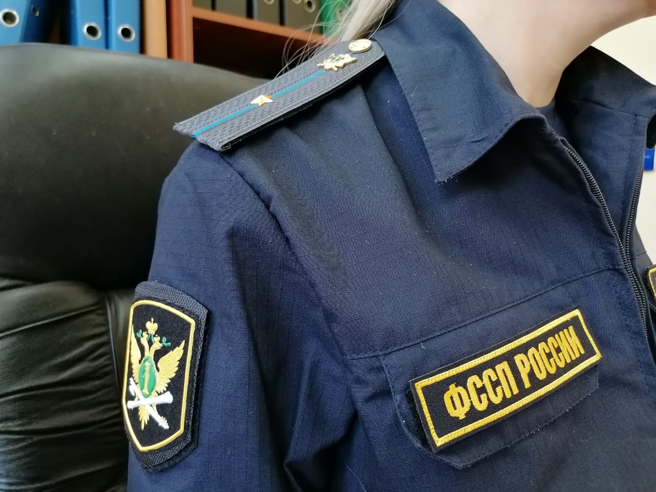 В Приморье активизировались мошенники, которые притворяются приставами