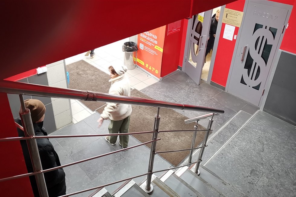 Банки ввели большие комиссии за прием долларов старого образца