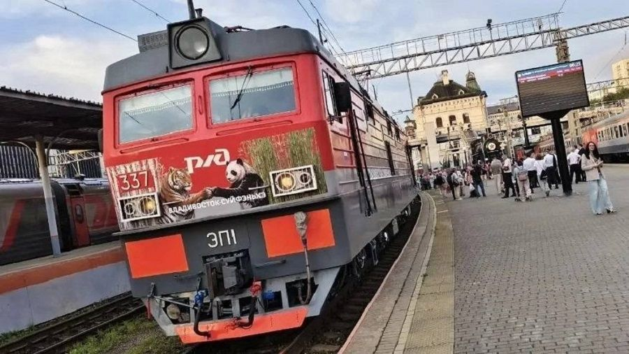 Пассажирский поезд Владивосток — Суйфэньхэ отправился в первый рейс