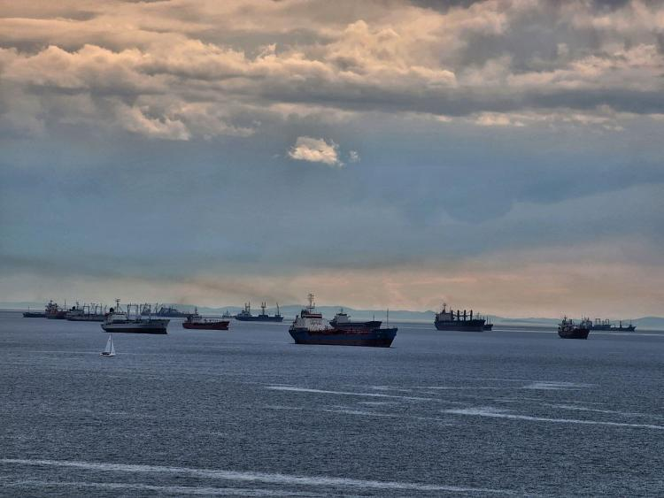 Во Владивостоке облачно, временами небольшой дождь, до +22°С