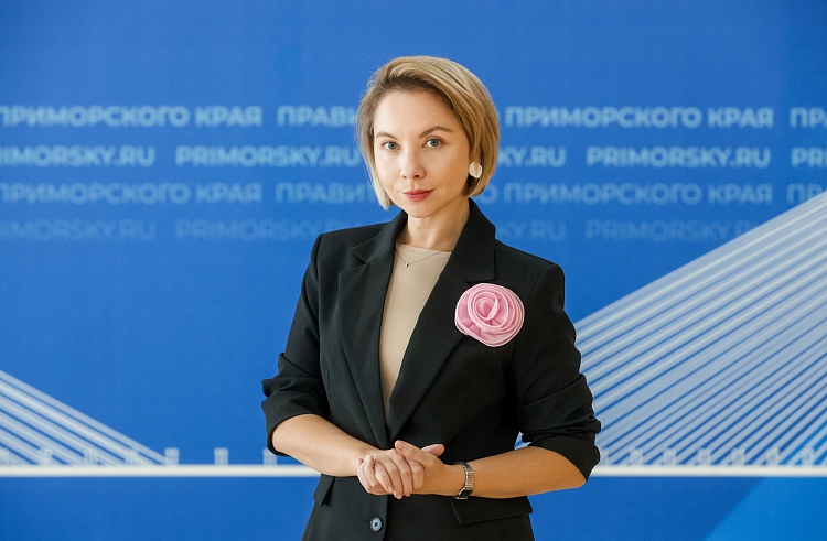 Олег Кожемяко представил нового руководителя министерства экономики Приморья