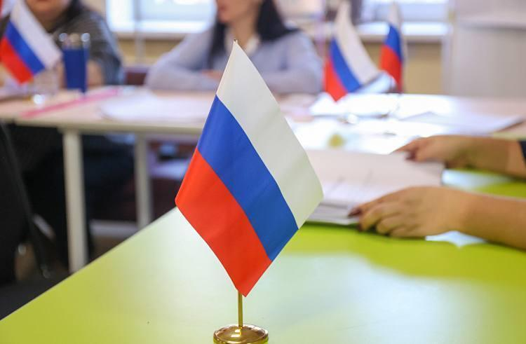 «Единая Россия» лидирует на выборах в ЗакС Приморья с 76,09% голосов